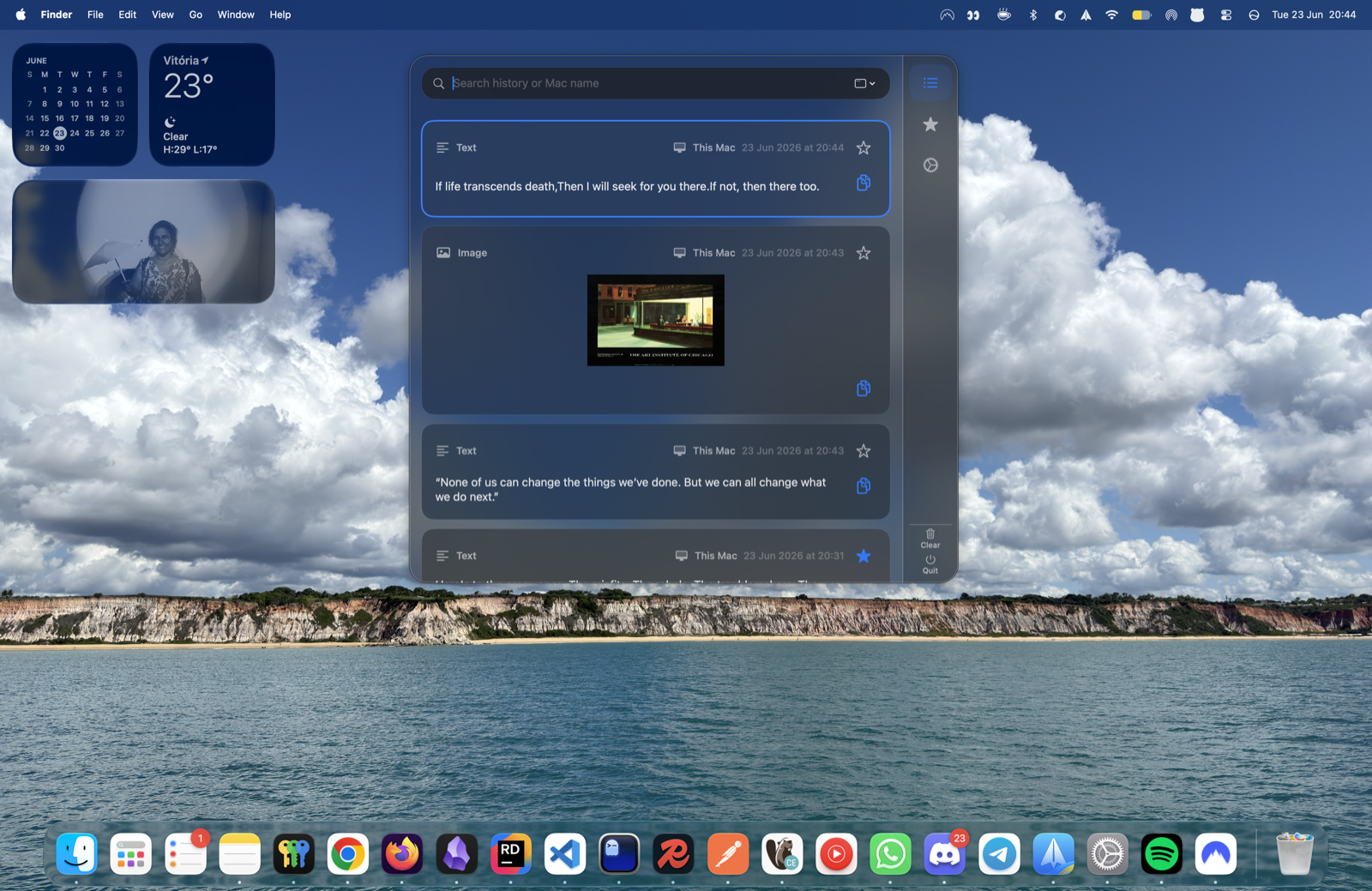 Janela principal do capy-copy aberta no desktop, com a lista de itens do clipboard em primeiro plano